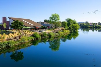 Ruby River Hotel