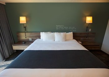 Ruby River Hotel