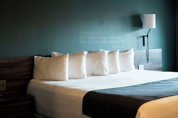 Ruby River Hotel