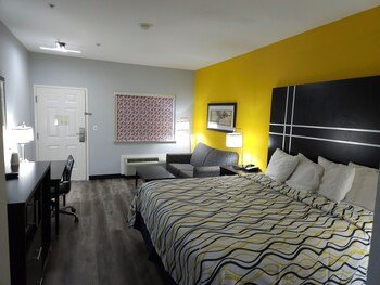 Executive Inn And Suites