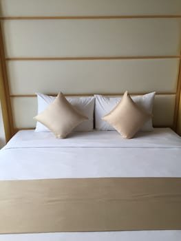 Bluesky Serviced Apartment Airport Plaza