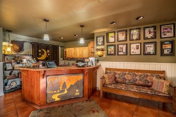 Highland Haven Creekside Inn