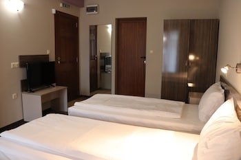 Roots Hotel and Wine Bar
