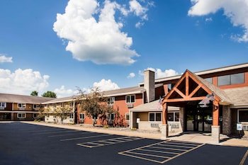 AmericInn by Wyndham Menomonie