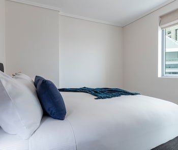 Oaks Brisbane Casino Tower Suites