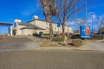 Motel 6 Lemoore