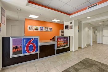 Motel 6 Lemoore