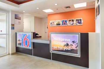 Motel 6 Lemoore