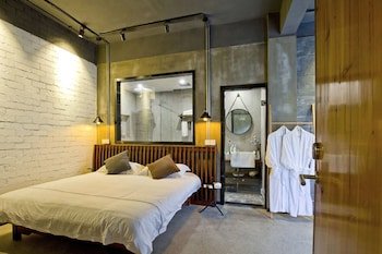 0517 Boutique Hotel