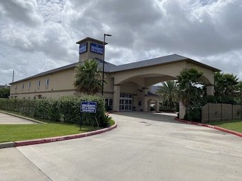Americas Best Value Inn & Suites Houston NW