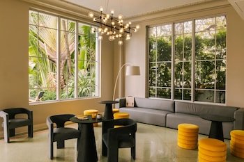 Sonder The Deco