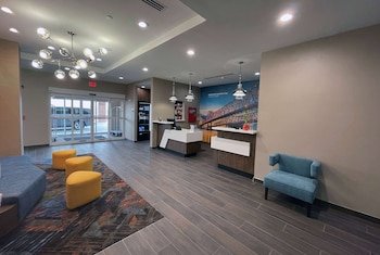 Hawthorn Extended Stay by Wyndham Sulphur (Lake Charles)