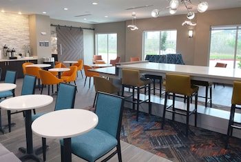 Hawthorn Extended Stay by Wyndham Sulphur (Lake Charles)