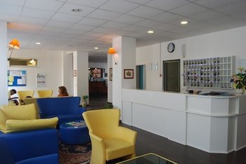 Hotel Embassy