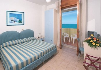 Hotel Embassy