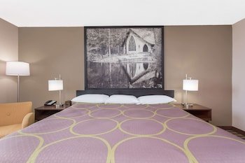 Super 8 by Wyndham Columbus Airport