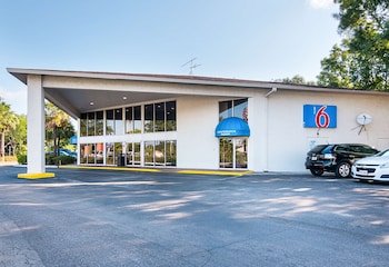 Motel 6 Tampa - Fairgrounds