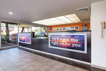 Motel 6 Tampa - Fairgrounds