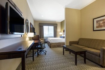 The Oaks Hotel