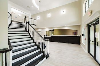 SureStay Studio by Best Western Conroe Downtown