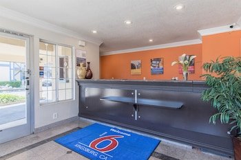 Motel 6 Kingsburg