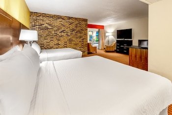 The Grand Williston Hotel & Conference Center