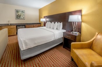 The Grand Williston Hotel & Conference Center