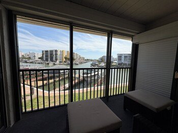 Estero Yacht & Racquet