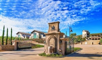 Europa Village Wineries & Resort