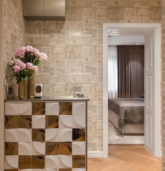 Five Elements Luxury Rooms
