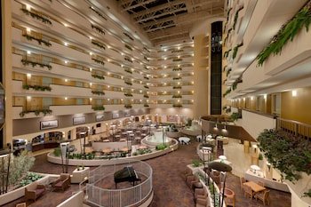 Embassy Suites Kansas City International Airport