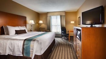 Best Western Plus Seawall Inn & Suites by the Beach