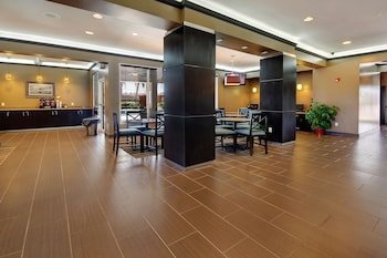 Best Western Plus Seawall Inn & Suites by the Beach