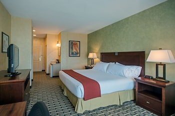Holiday Inn Express & Suites Youngstown North (Warren/Niles)
