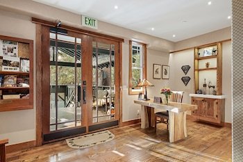The Grand Idyllwild Lodge