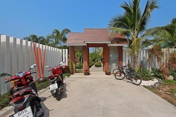 Maikhao Home Garden Bungalow