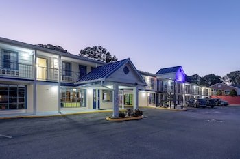 Days Inn by Wyndham Lincolnton