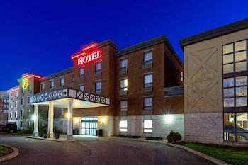 Super 8 by Wyndham Lachenaie/Terrebonne