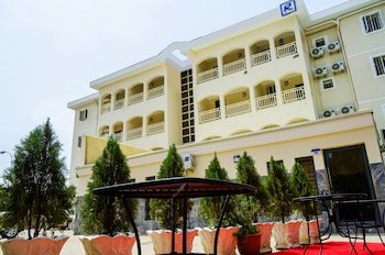 Residency Hotel Utako