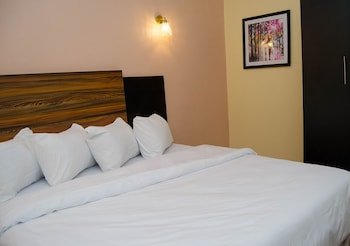 Residency Hotel Utako