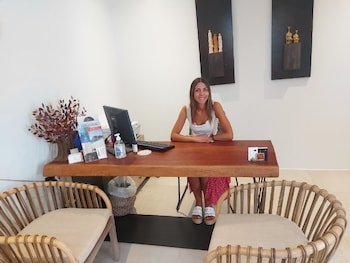 Athina Milos Suites