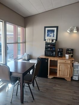 Dietzel Motel
