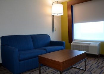 Holiday Inn Express & Suites Pittsburgh Monroeville