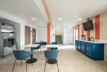 Econo Lodge Limon