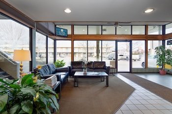 Siesta Suites Kelowna