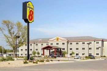 Super 8 by Wyndham Topeka at Forbes Landing