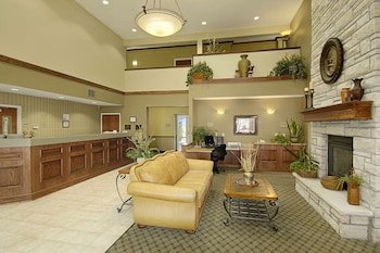 Super 8 by Wyndham Topeka at Forbes Landing