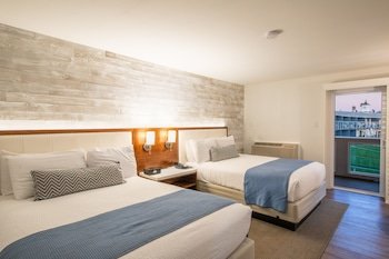 SeaCrest OceanFront Hotel