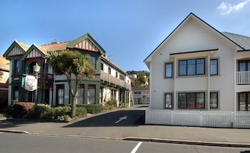 Sahara Guesthouse, Motel & Deluxe Studios