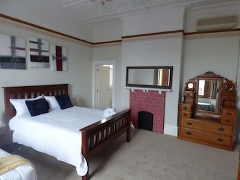 Sahara Guesthouse, Motel & Deluxe Studios